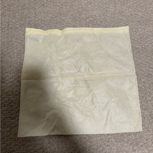 New Louis Vuitton Dust Bag - Picture 2 of 2